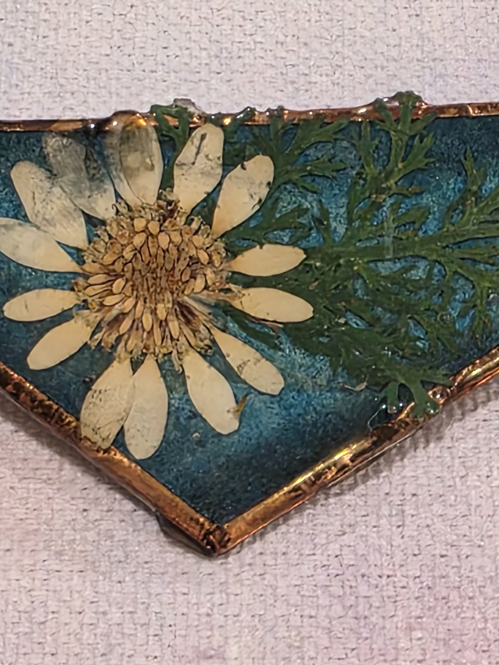Triangular Vintage Teal Floral Resin Pin with Pressed Daisy - Picture 2 of 6